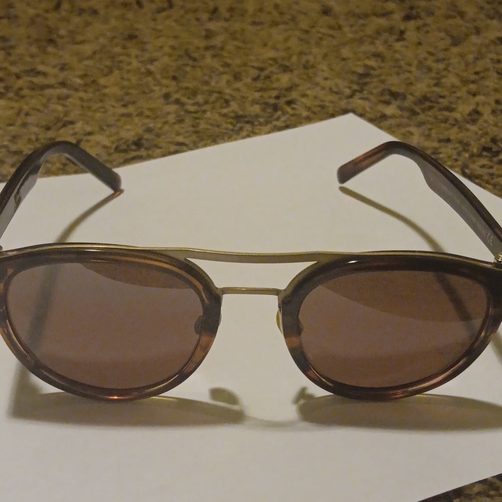 Maui Jim  Brown Sunglasses - Picture 2 of 13